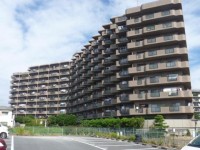 売却、リフォーム、仲介、賃貸業務｜センチュリー21西川住宅販売 駅やコンビニが徒歩3分程で、最上階、南西向の4ＬＤＫのお部屋です！99.97平米（30.24坪）の広々とした室内を是非現地でご確認下さい♪